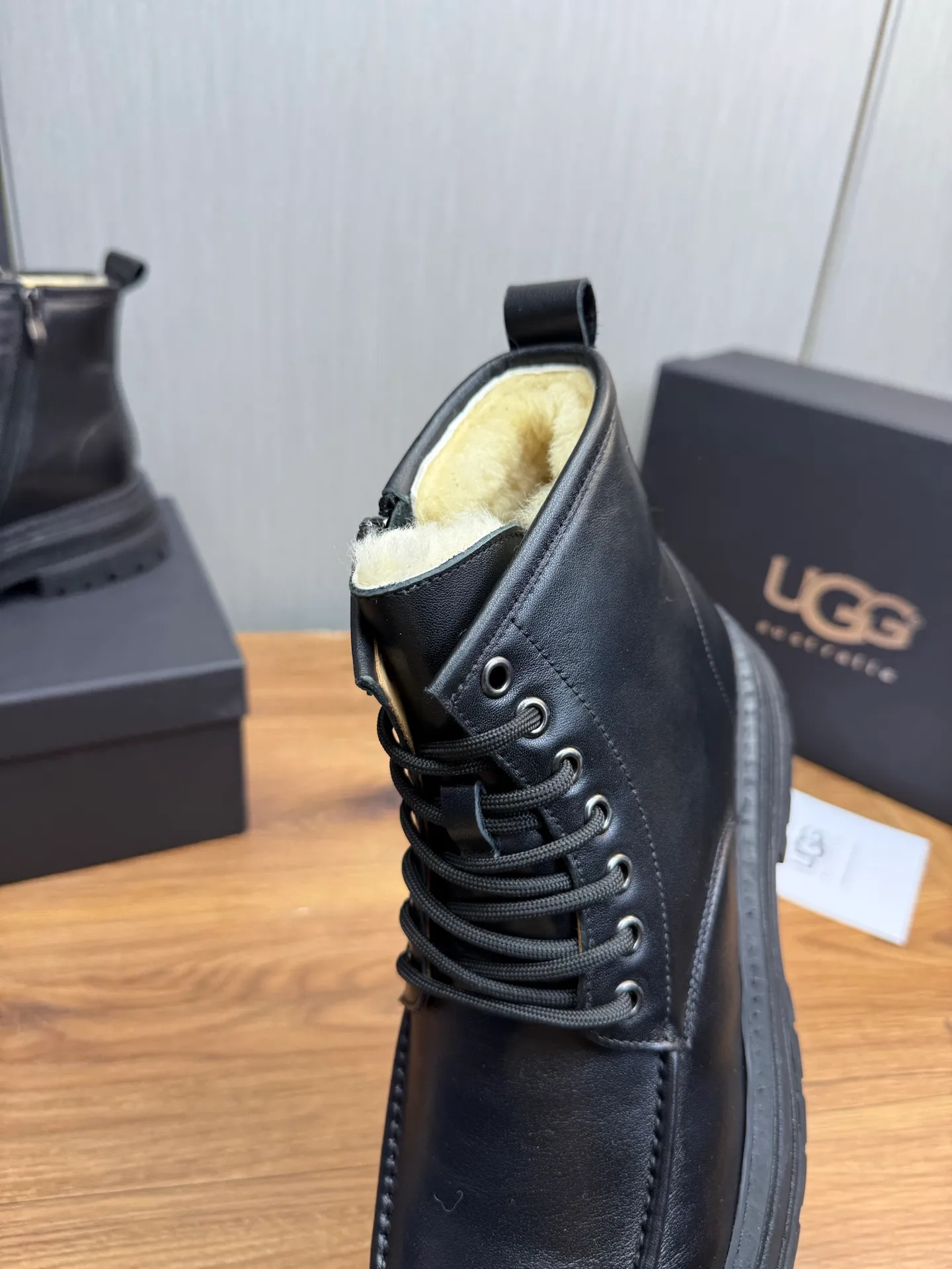 Factory price 680💰 [UGG] Men's hot winter warm boots🐑Simple and fashionable design, cowhide➕comfortable and warm wool lining. Soft and comfortable to wear, good warmth retention, and excellent foot feel. Regular size 38-45